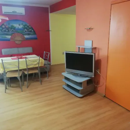 лукс Апартаменты *